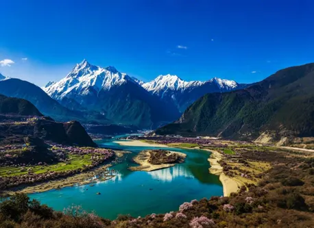 雅鲁藏布大峡谷